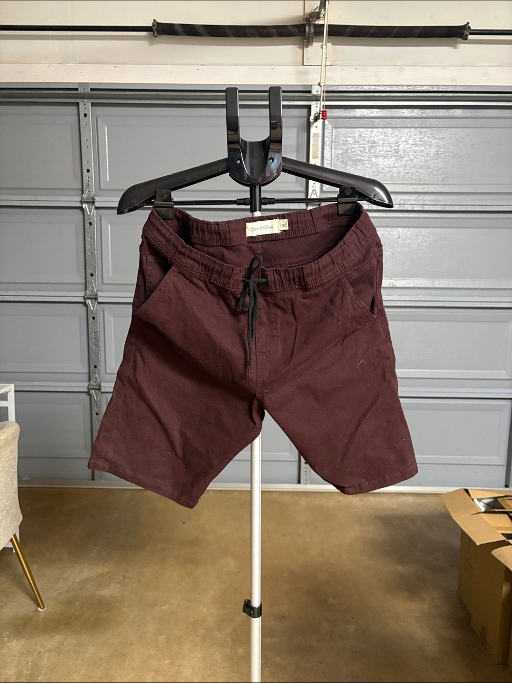 Men's Drawstring Casual Shorts - Burgundy